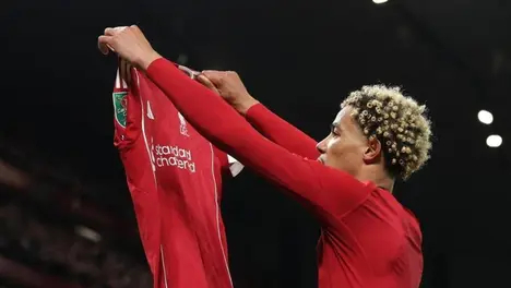 英格兰足球保级大战：纽卡斯尔VS阿森纳前瞻分析